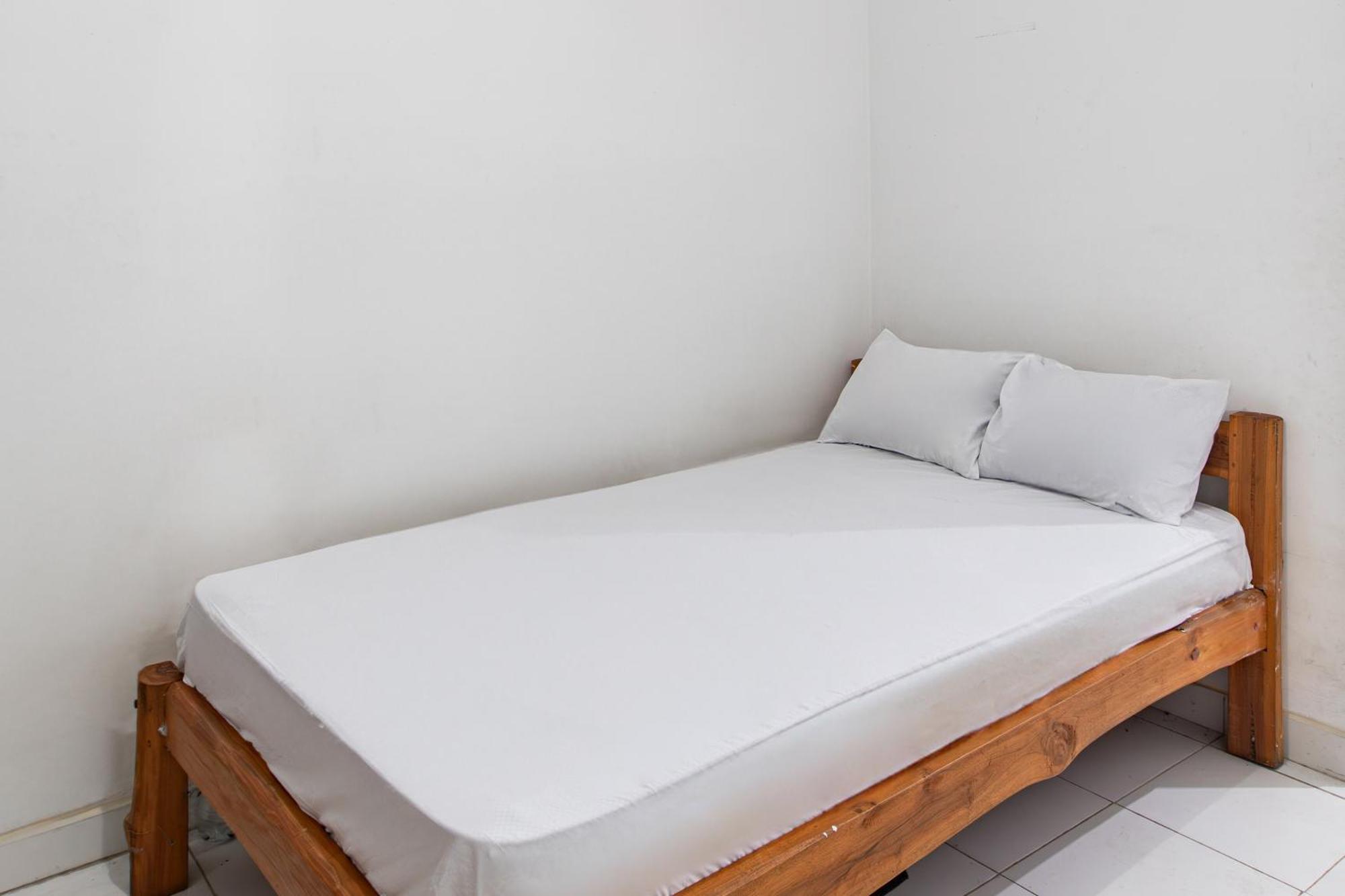 Hotel Oyo Life 93504 Kost Krisna Temukus Exterior foto