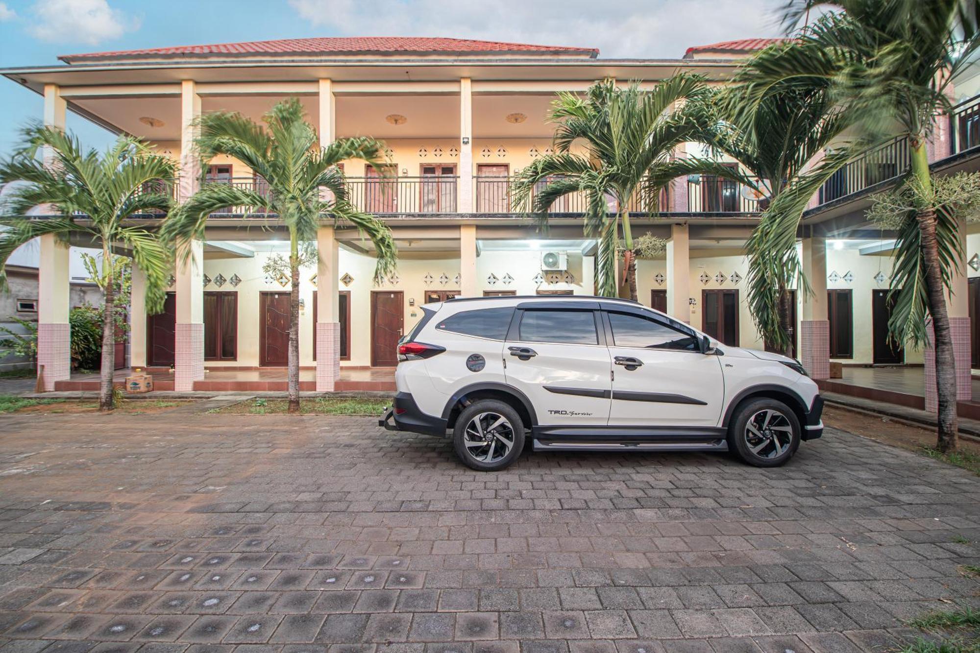 Hotel Oyo Life 93504 Kost Krisna Temukus Exterior foto