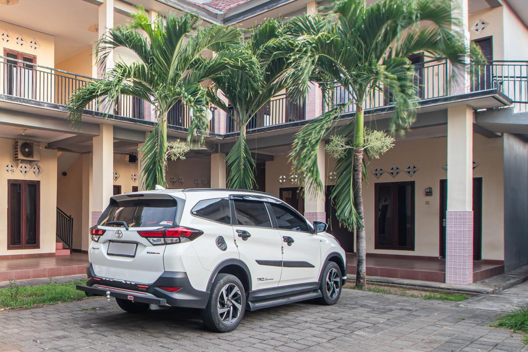 Hotel Oyo Life 93504 Kost Krisna Temukus Exterior foto