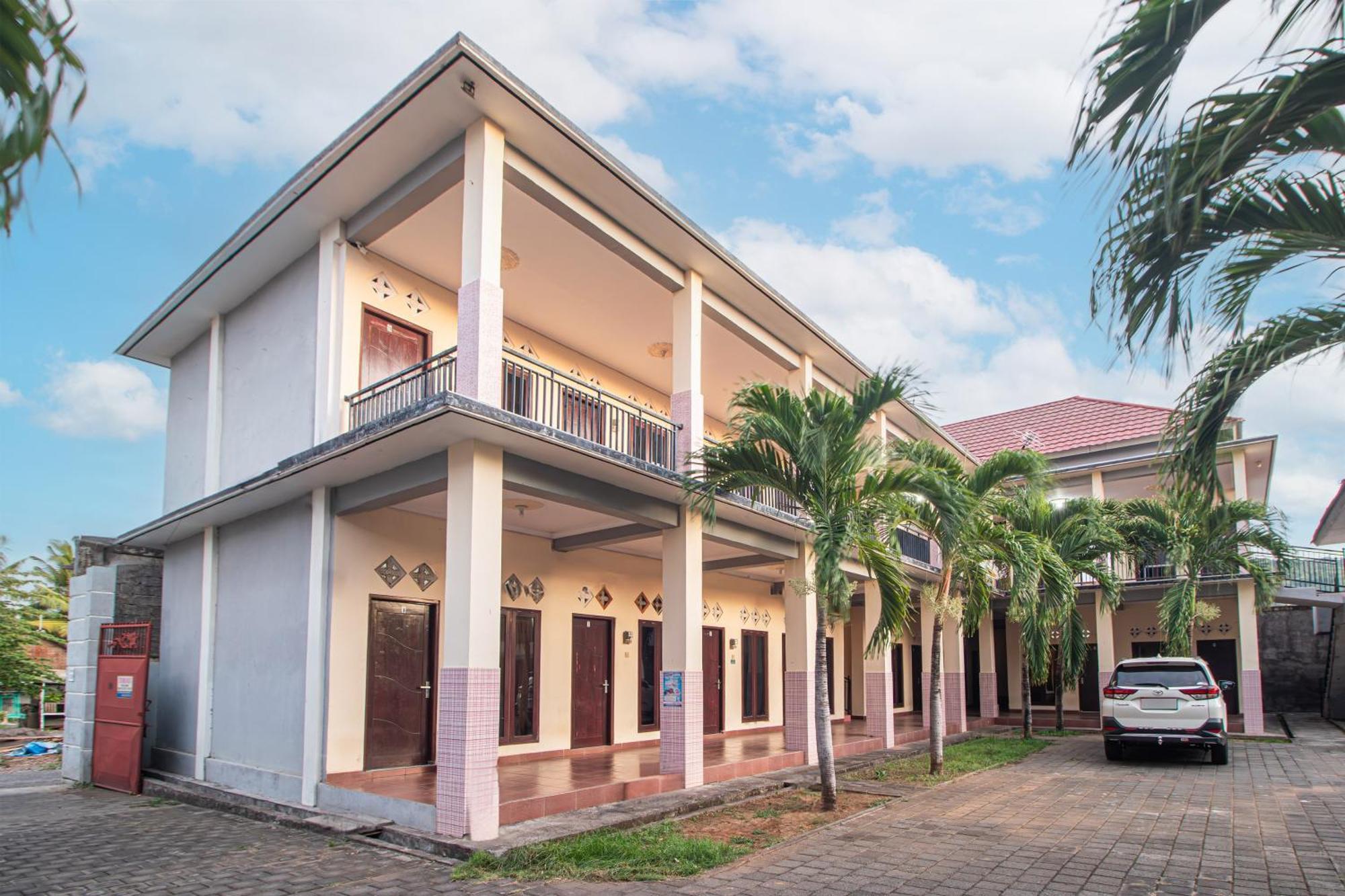 Hotel Oyo Life 93504 Kost Krisna Temukus Exterior foto